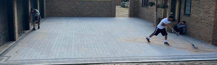 Driveway surfacing contractor in Maidenhead