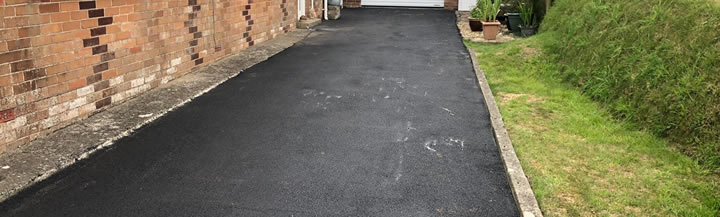 Driveway and tarmac surfacing contractor in Slough Berkshire