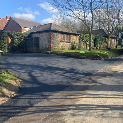 Professional tarmac driveway installation Berkshire