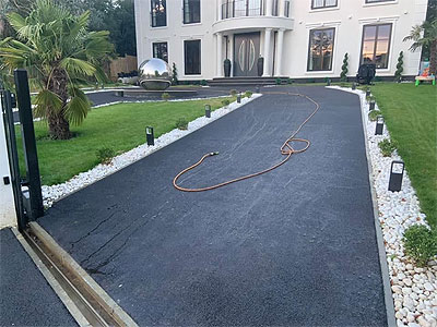 Tarmac driveway specialists in Berkshire and Surrey